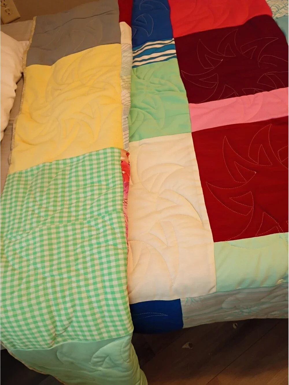 Vintage Handmade Mutt Patchwork Quilt Tribal Sun Hard Rock Coastal 71x90